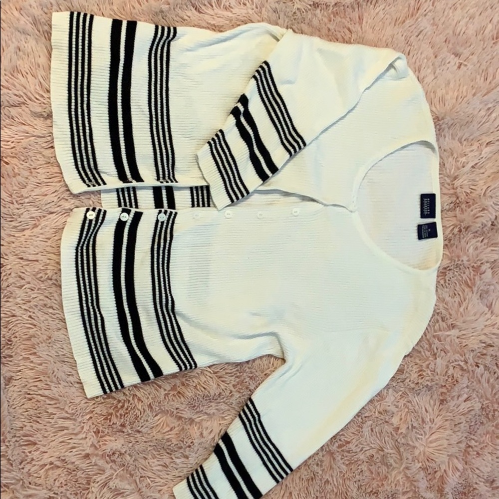 Cardigan or jacket